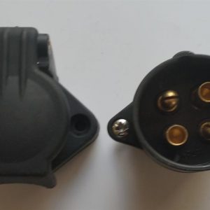 4 pin plug and socket