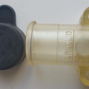 Oil reservoir and cap Comet