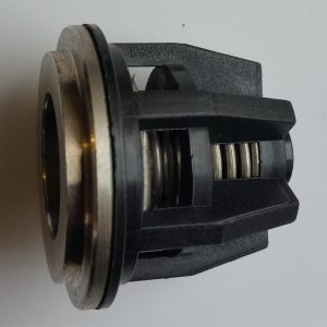 Valve assembly for piston pump